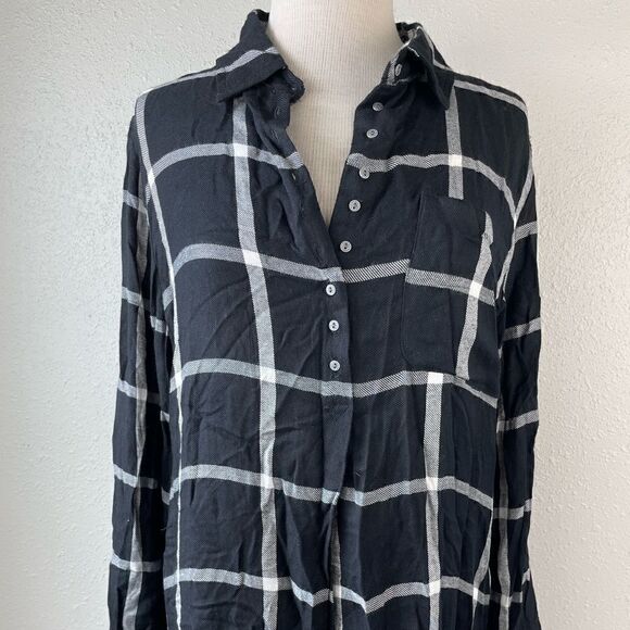 Passports Extra Long Half Button Down Black and White Flannel Top Size M EUC - Picture 2 of 9